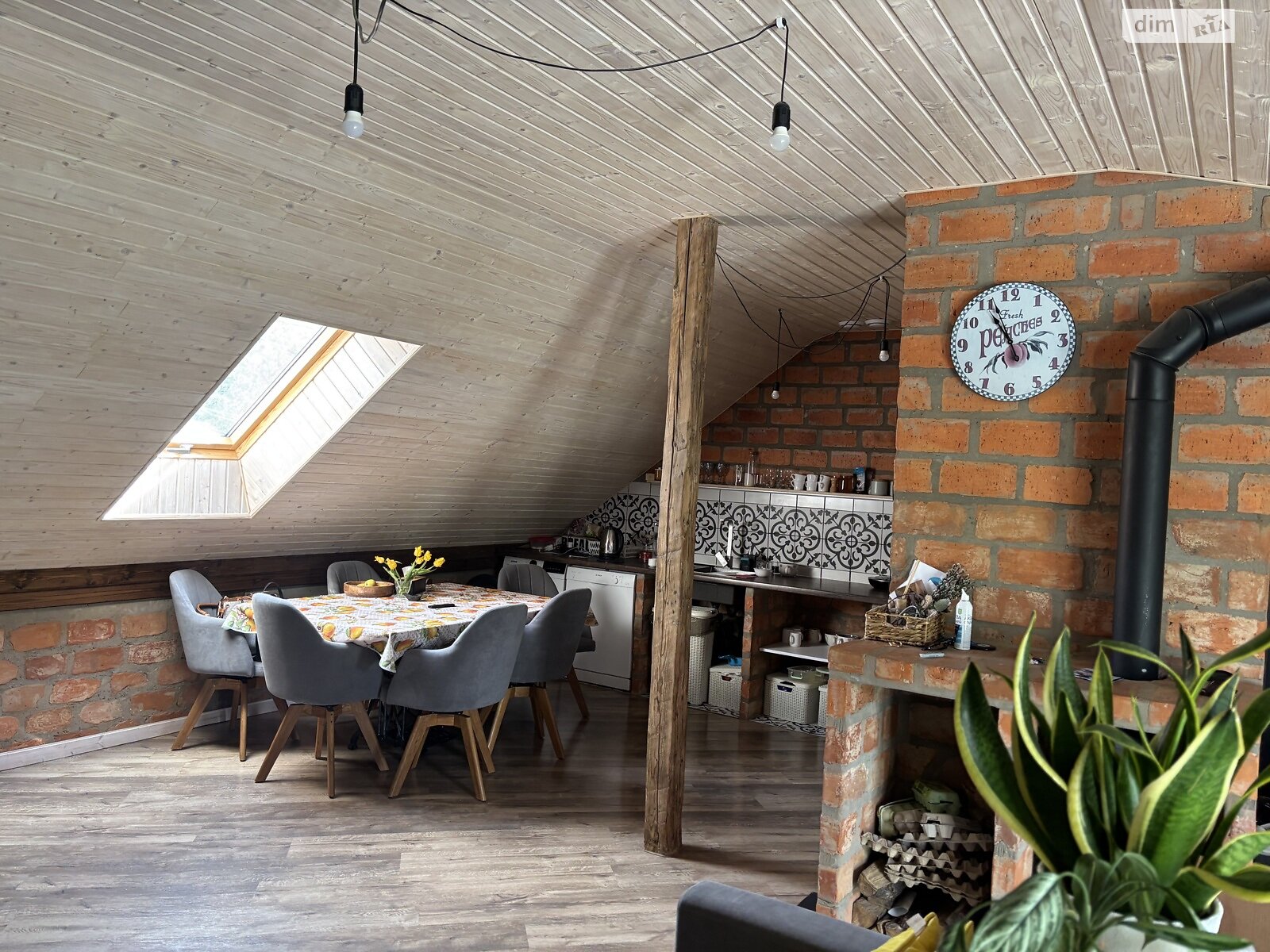 двухэтажный таунхаус, 176.2 кв. м, кирпич. Сдается помесячно в Ужгороде, в районе Центр фото 1