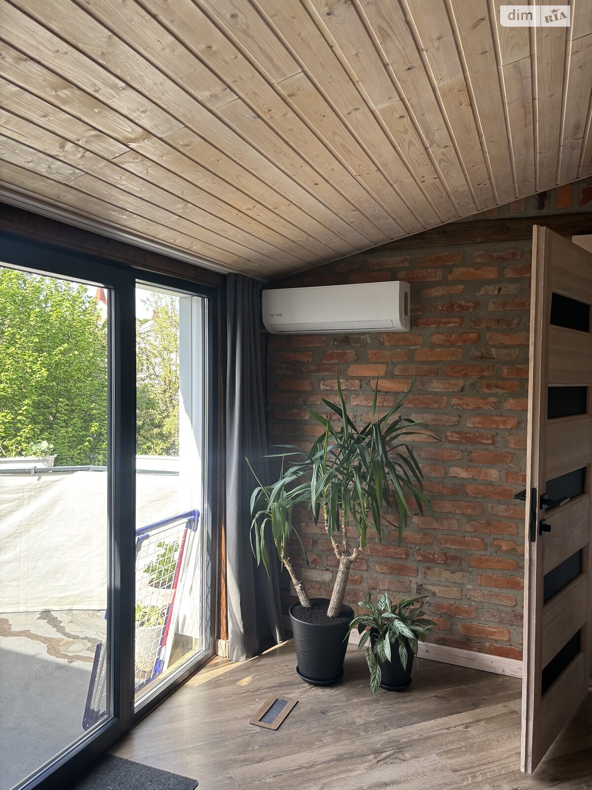 двухэтажный таунхаус, 176.2 кв. м, кирпич. Сдается помесячно в Ужгороде, в районе Центр фото 1