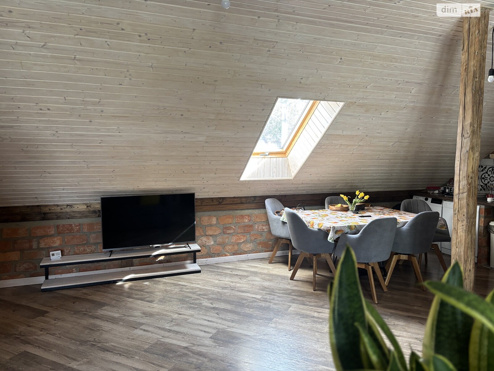 двухэтажный таунхаус, 176.2 кв. м, кирпич. Сдается помесячно в Ужгороде, в районе Центр фото 1