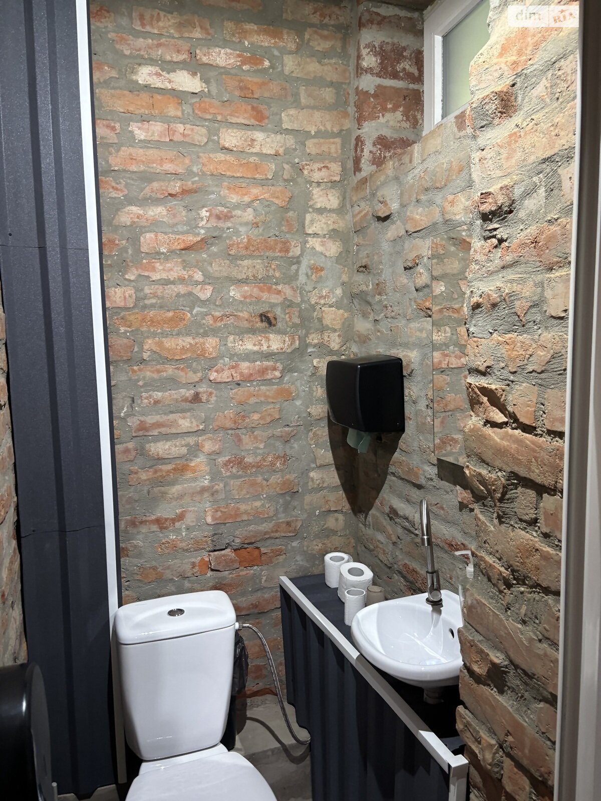 двухэтажный таунхаус, 176.2 кв. м, кирпич. Сдается помесячно в Ужгороде, в районе Центр фото 1