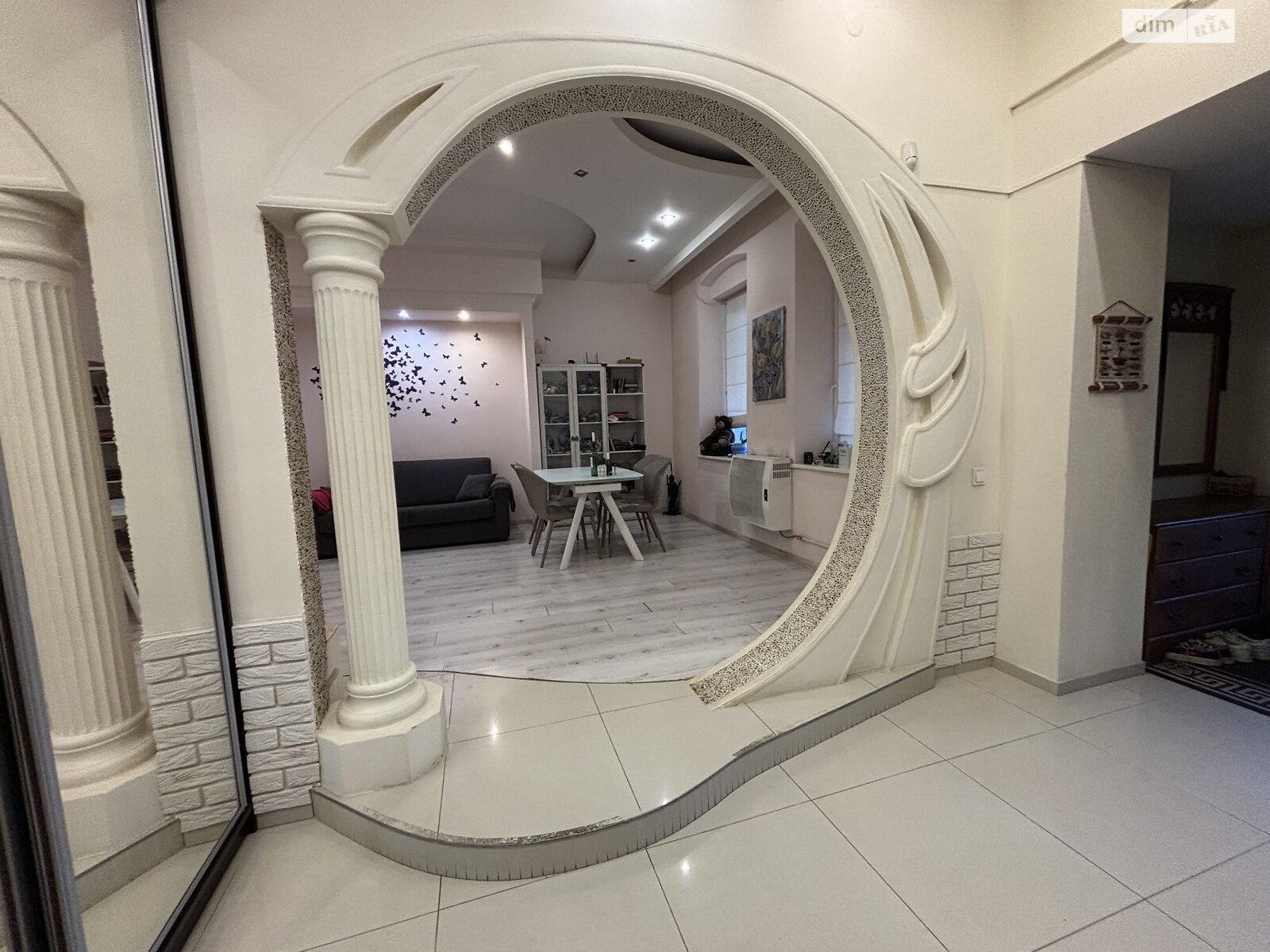 двоповерховий таунхаус, 111 кв. м, цегла. Здається помісячно в Ужгороді, в районі Центр фото 1 двопроверховий таунхаус, 111 кв. м, цегла. Здається помісячно в Ужгороді, в районі Центр фото 1