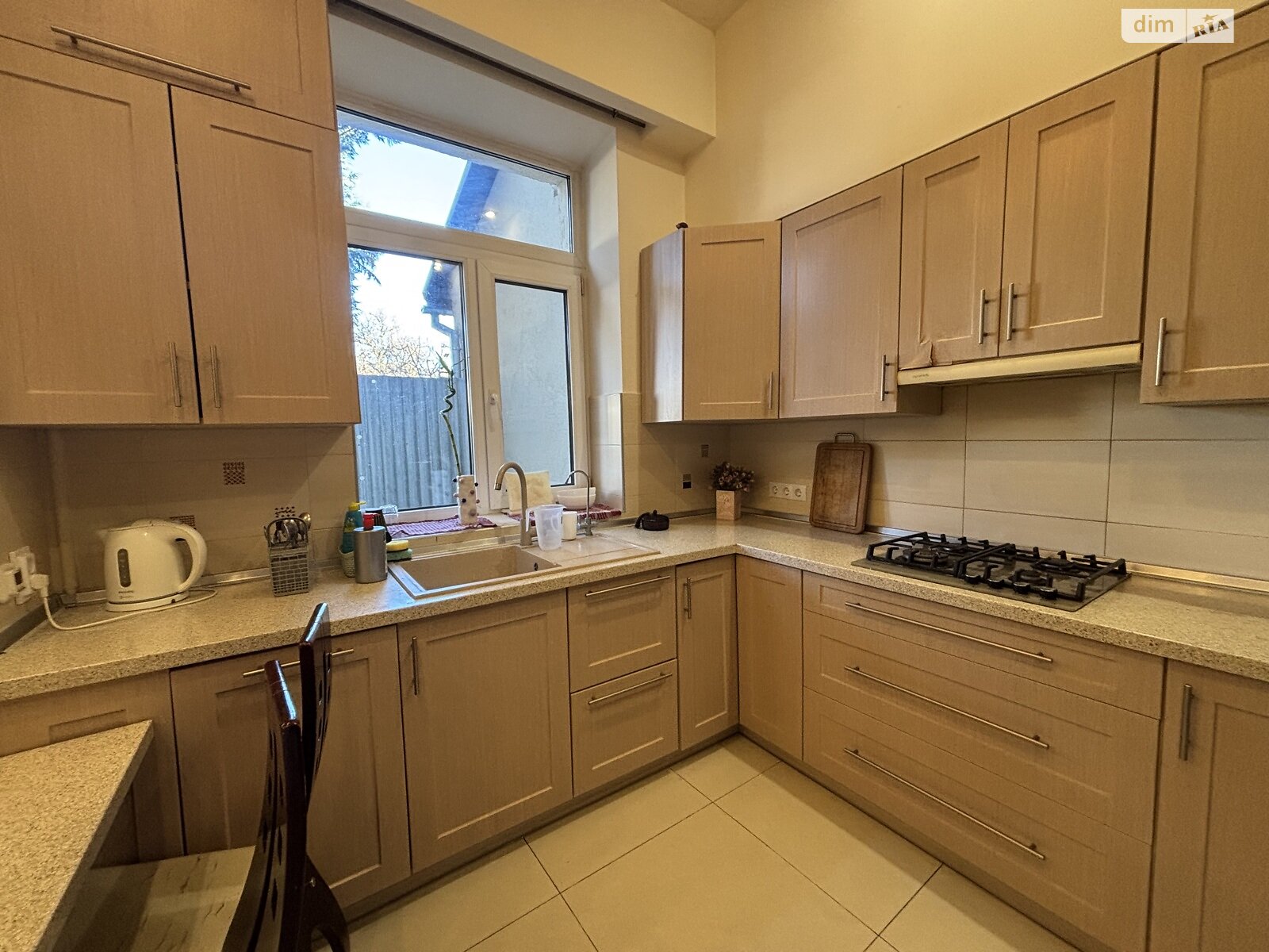 двоповерховий таунхаус, 111 кв. м, цегла. Здається помісячно в Ужгороді, в районі Центр фото 1 двопроверховий таунхаус, 111 кв. м, цегла. Здається помісячно в Ужгороді, в районі Центр фото 1