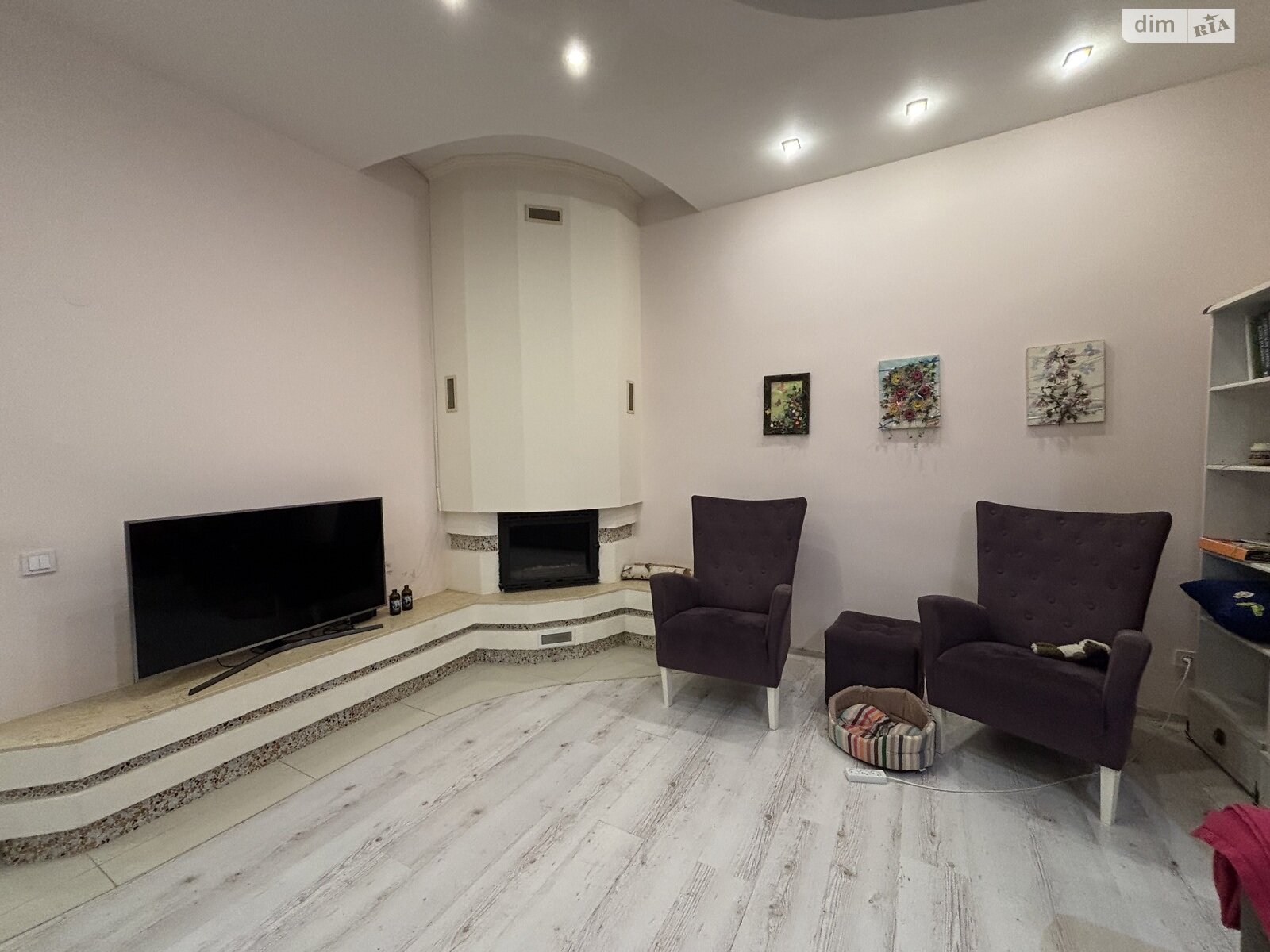 двоповерховий таунхаус, 111 кв. м, цегла. Здається помісячно в Ужгороді, в районі Центр фото 1 двопроверховий таунхаус, 111 кв. м, цегла. Здається помісячно в Ужгороді, в районі Центр фото 1