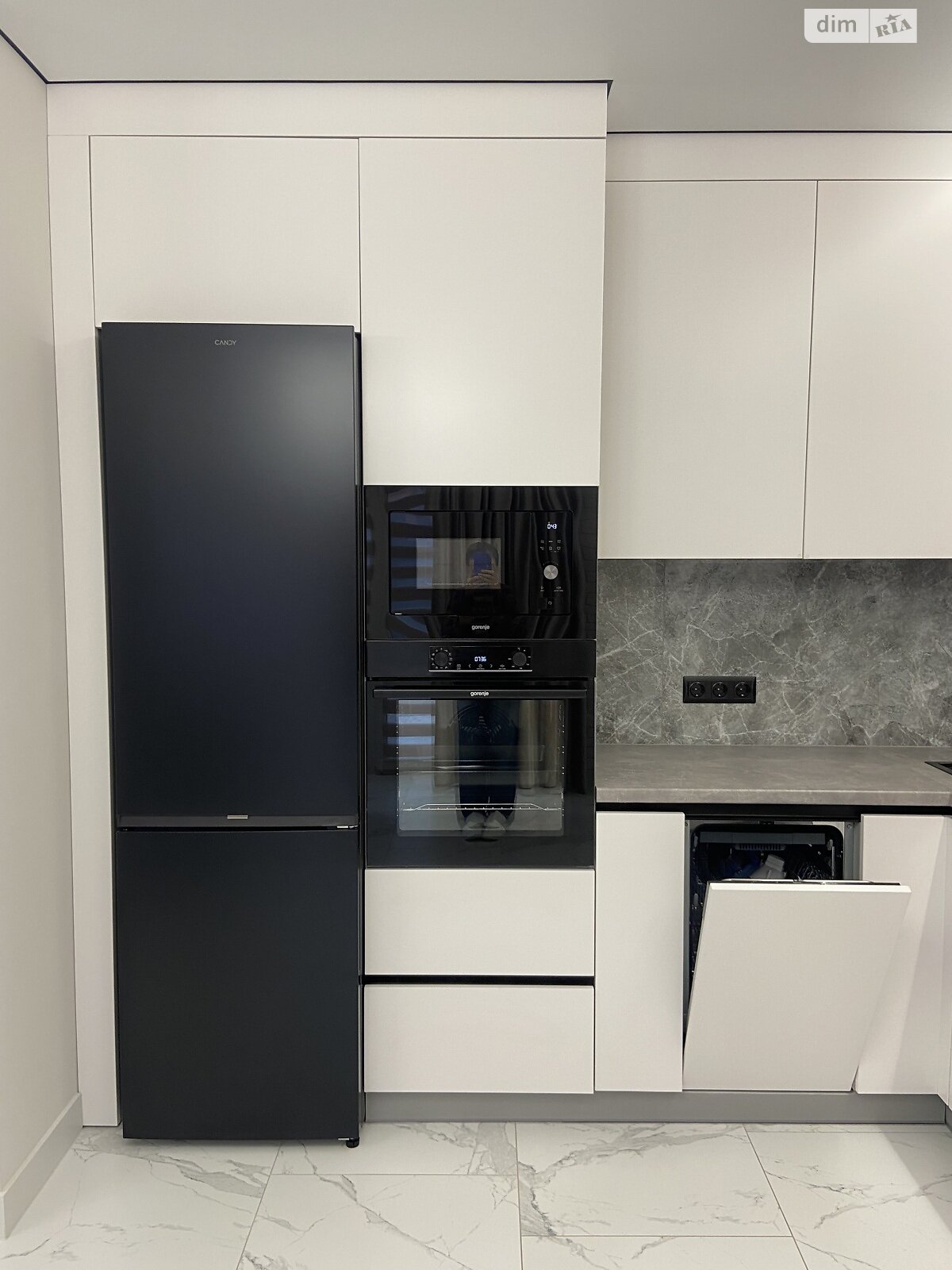 двоповерховий таунхаус, 135 кв. м, кирпич. Здається помісячно в Зарванцях фото 1