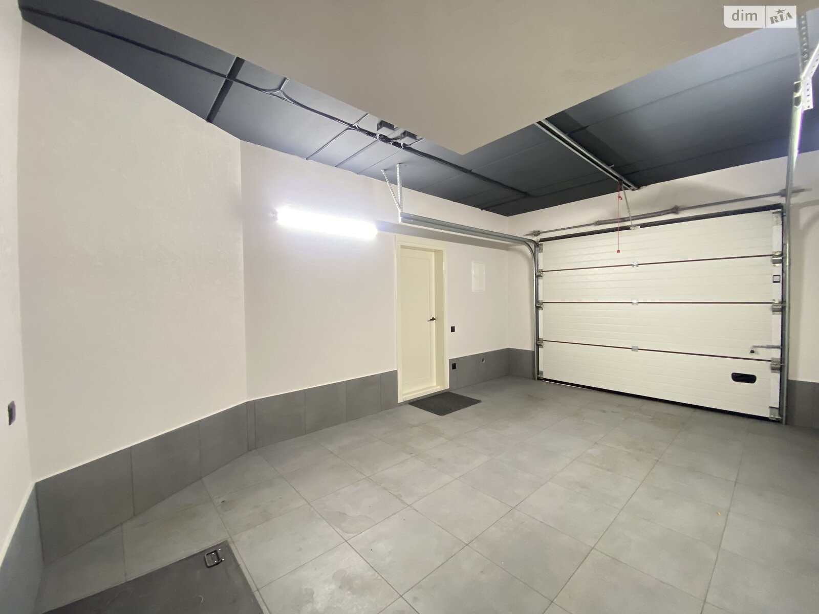 двоповерховий таунхаус, 135 кв. м, кирпич. Здається помісячно в Зарванцях фото 1