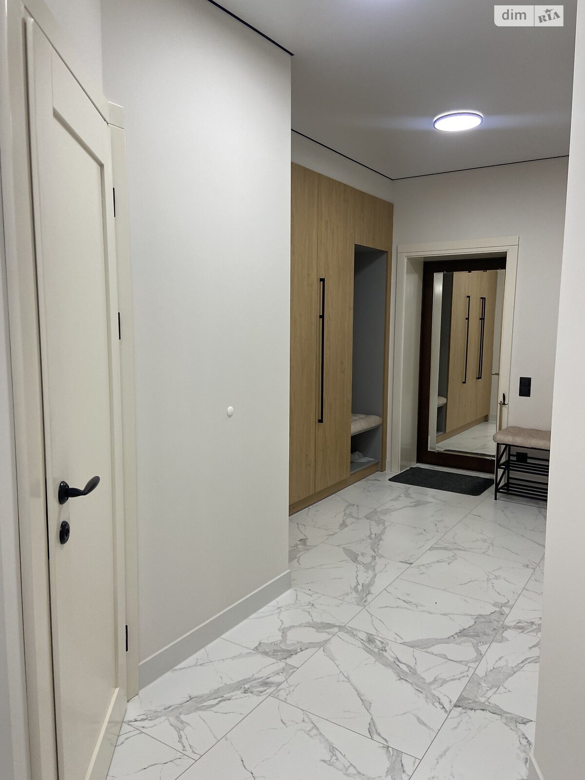 двоповерховий таунхаус, 135 кв. м, кирпич. Здається помісячно в Зарванцях фото 1