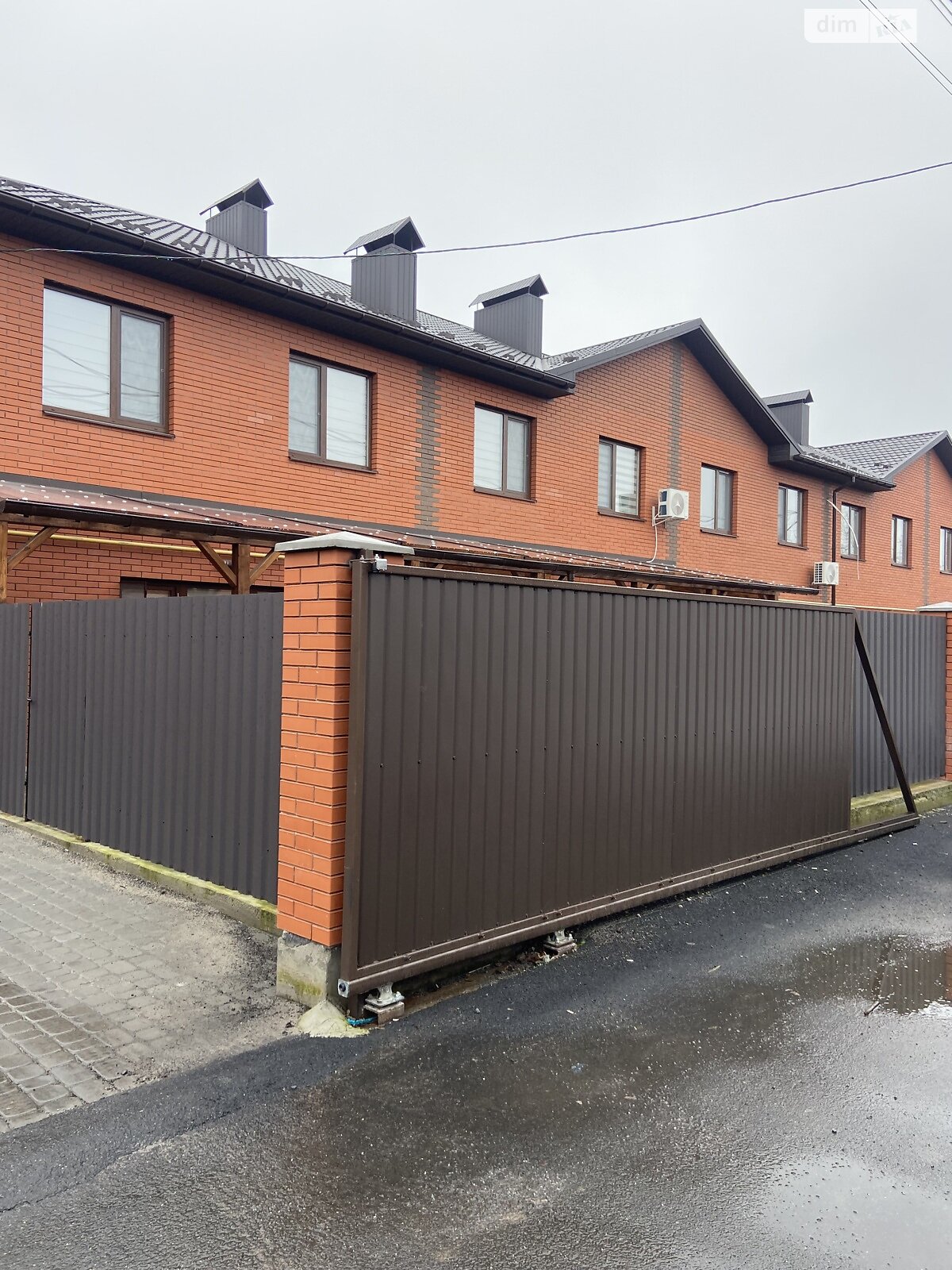 двоповерховий таунхаус, 135 кв. м, кирпич. Здається помісячно в Зарванцях фото 1