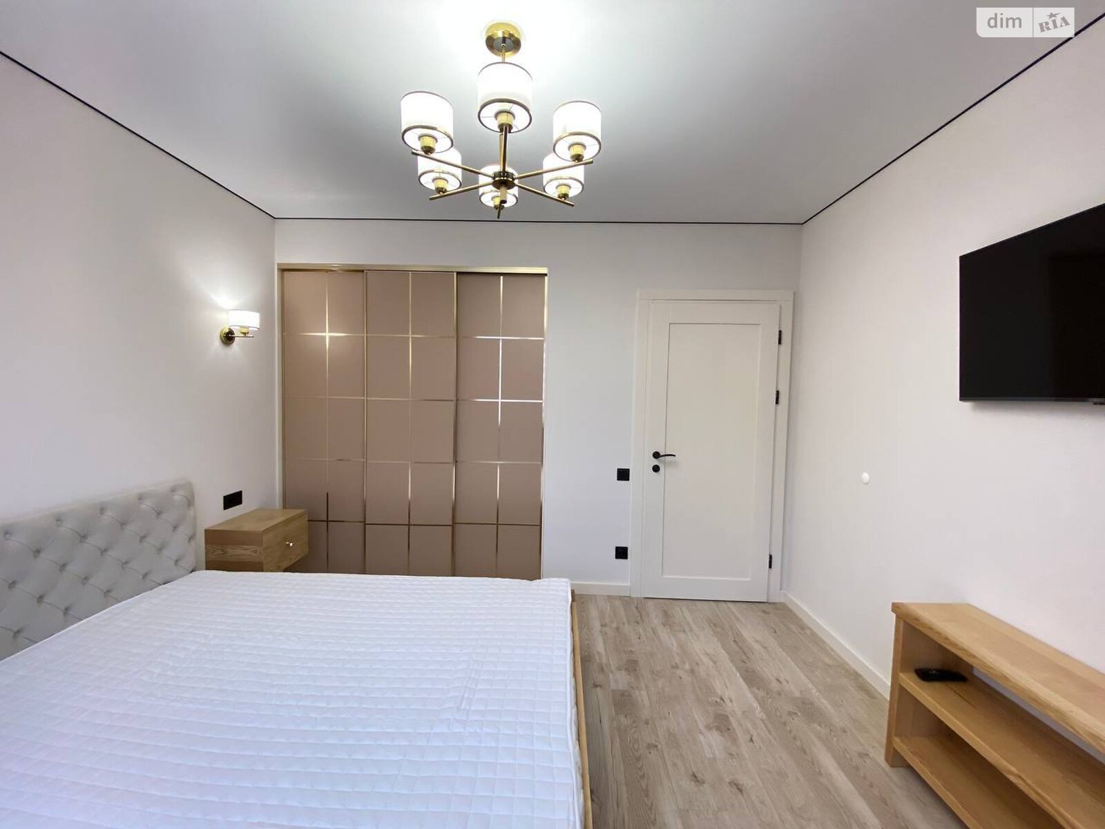 двоповерховий таунхаус, 135 кв. м, кирпич. Здається помісячно в Зарванцях фото 1