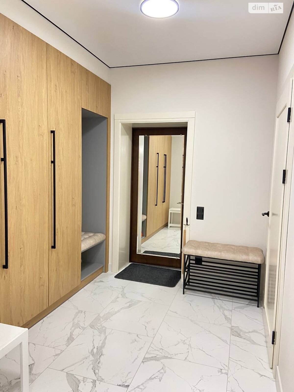 двоповерховий таунхаус, 135 кв. м, кирпич. Здається помісячно в Зарванцях фото 1