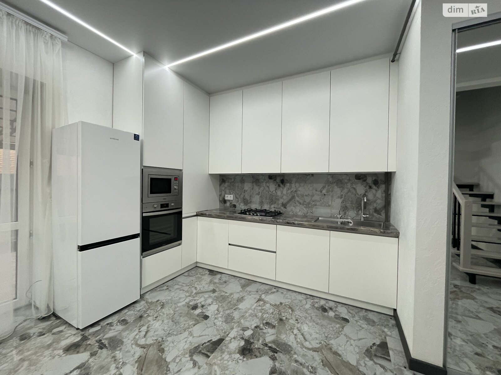 двухэтажный таунхаус, 90 кв. м, кирпич. Сдается помесячно в Агрономичном фото 1