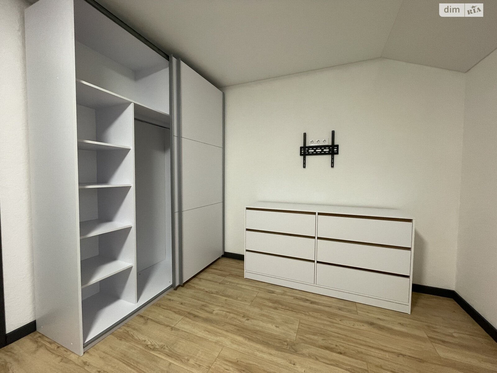 двухэтажный таунхаус, 90 кв. м, кирпич. Сдается помесячно в Агрономичном фото 1