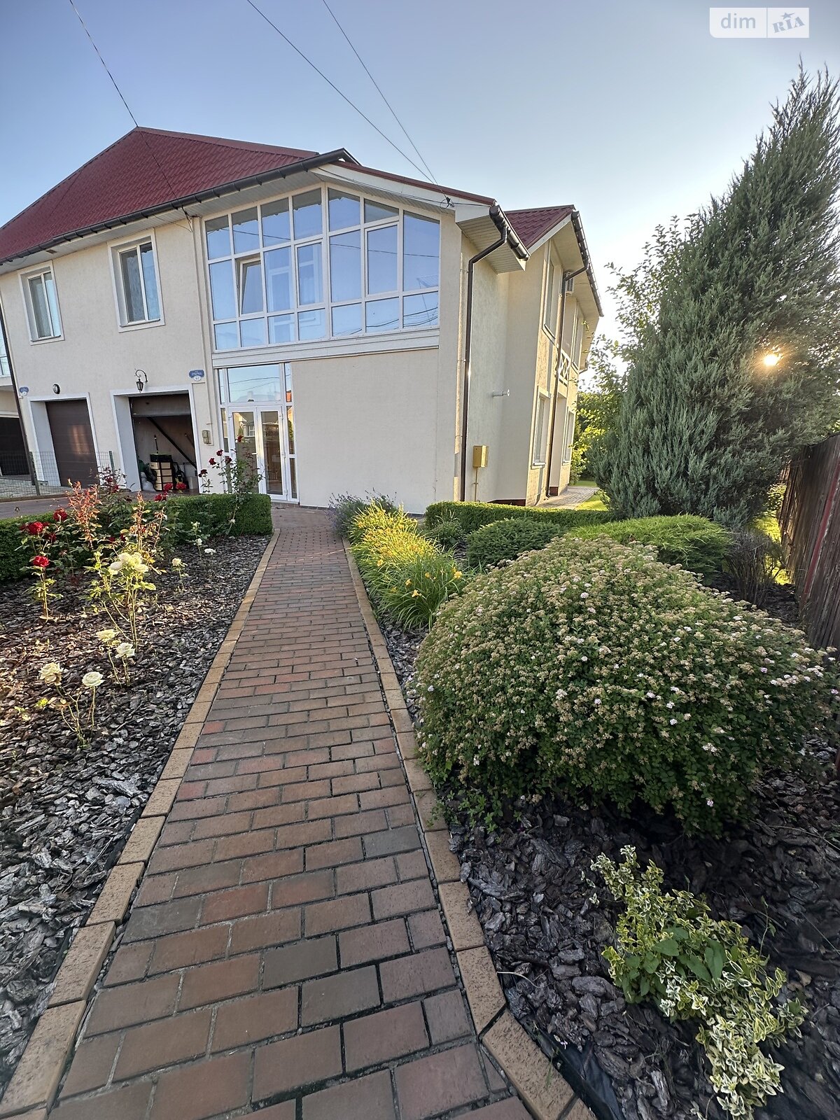 двоповерховий таунхаус, 250 кв. м, піноблок. Здається помісячно в Здорівці фото 1 двоповерховий таунхаус, 250 кв. м, піноблок. Здається помісячно в Здорівці фото 1