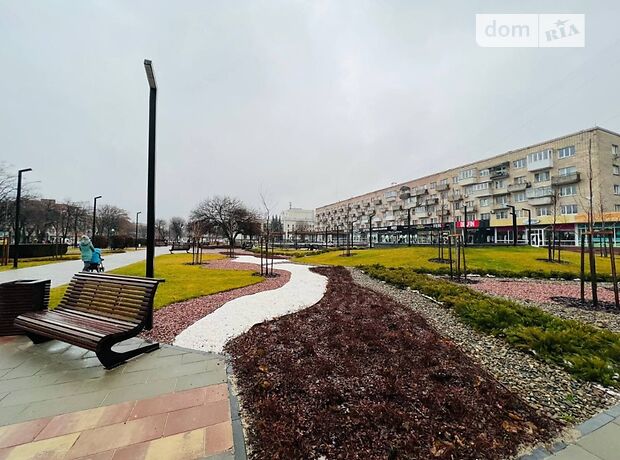 Торговая площадь в Черкассах, сдам в аренду по Шевченко бульвар 224, район Центр, цена: 80 000 грн за объект фото 1 Торговая площадь в Черкассах, сдам в аренду по Шевченко бульвар 224, район Центр, цена: 80 000 грн за объект фото 1