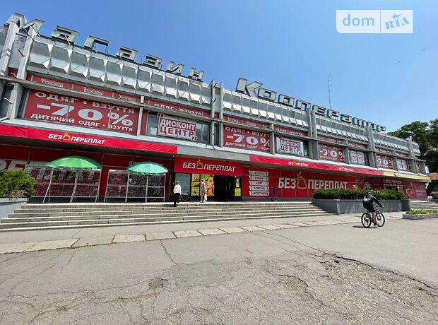 Торгова площа в Черкасах, здам в оренду по Шевченка бульвар 209, район Центр, ціна: 436 800 грн за об’єкт фото 1 Торгова площа в Черкасах, здам в оренду по Шевченка бульвар 209, район Центр, ціна: 436 800 грн за об’єкт фото 1