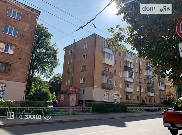 Торговая площадь в Чернигове, сдам в аренду по Гетьмана Полуботка улица 7, район Центр, цена: 26 265 грн за объект фото 1 Торговая площадь в Чернигове, сдам в аренду по Гетьмана Полуботка улица 7, район Центр, цена: 26 265 грн за объект фото 1