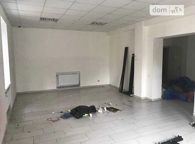 Торговая площадь в Чернигове, сдам в аренду по Мира проспект 37а, район Центр, цена: 31 500 грн за объект фото 1 Торговая площадь в Чернигове, сдам в аренду по Мира проспект 37а, район Центр, цена: 31 500 грн за объект фото 1