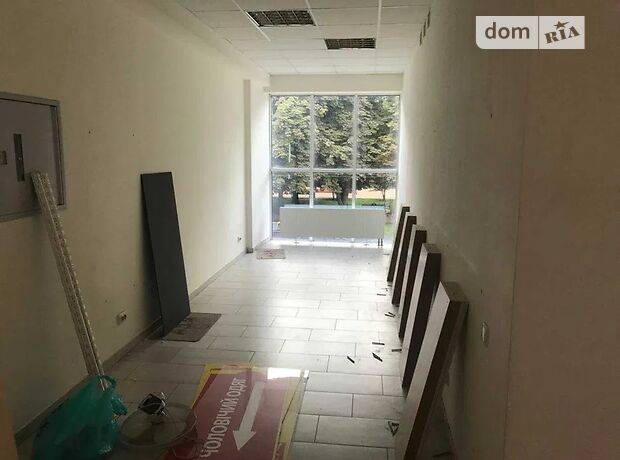Торговая площадь в Чернигове, сдам в аренду по Мира проспект 37а, район Центр, цена: 31 500 грн за объект фото 1 Торговая площадь в Чернигове, сдам в аренду по Мира проспект 37а, район Центр, цена: 31 500 грн за объект фото 1