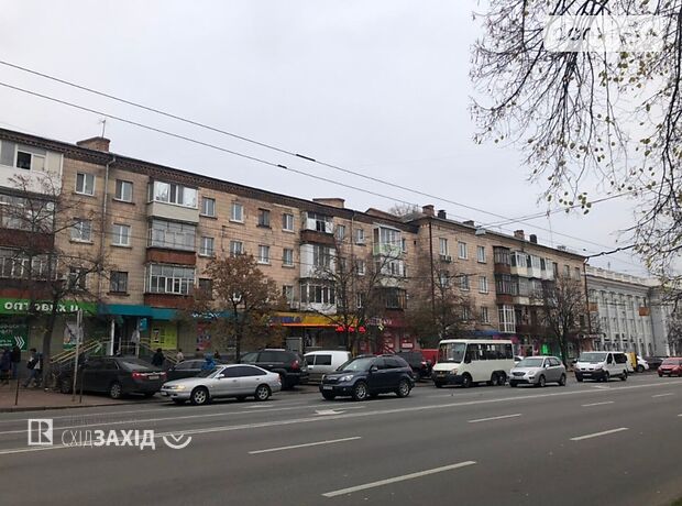 Торгова площа в Чернігові, здам в оренду по Перемоги проспект 81, район Центр, ціна: 27 600 грн за об’єкт фото 1 Торгова площа в Чернігові, здам в оренду по Перемоги проспект 81, район Центр, ціна: 27 600 грн за об’єкт фото 1