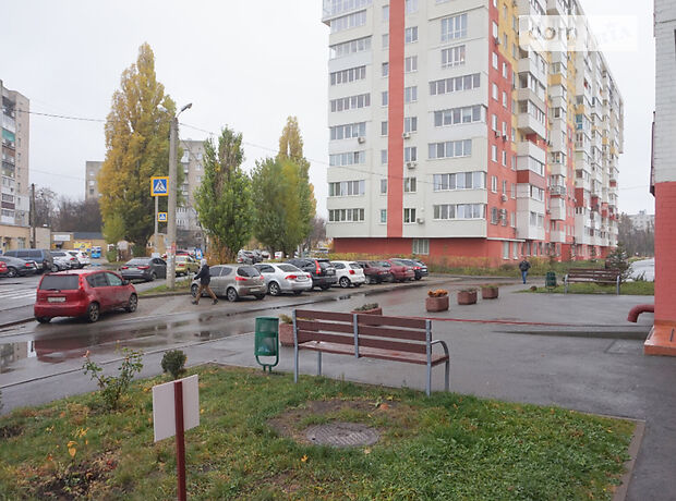 Торговая площадь в Харькове, сдам в аренду по Садовый проезд, район Новые Дома (Слободской), цена: 10 000 грн за объект фото 1 Торговая площадь в Харькове, сдам в аренду по Садовый проезд, район Новые Дома (Слободской), цена: 10 000 грн за объект фото 1