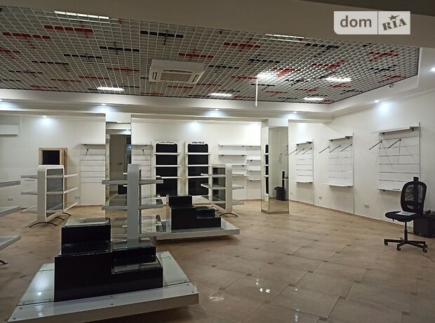 Торгова площа в Луцьку, здам в оренду по Франка Івана вулиця, район Центр, ціна: 37 453 грн за об’єкт фото 1 Торгова площа в Луцьку, здам в оренду по Франка Івана вулиця, район Центр, ціна: 37 453 грн за об’єкт фото 1