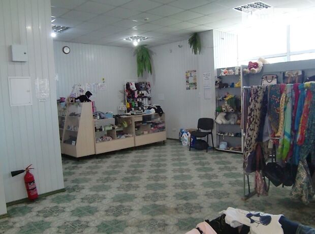 Торгова площа в Шполі, здам в оренду по Соборная 5, район Шпола, ціна: 36 000 грн за об’єкт фото 1 Торгова площа в Шполі, здам в оренду по Соборная 5, район Шпола, ціна: 36 000 грн за об’єкт фото 1