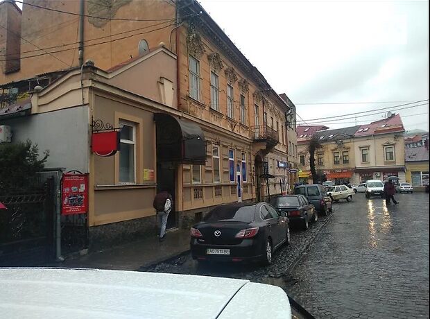Торговая площадь в Ужгороде, сдам в аренду по Фединца улица 34, район Центр, цена: договорная за объект фото 1 Торговая площадь в Ужгороде, сдам в аренду по Фединца улица 34, район Центр, цена: договорная за объект фото 1