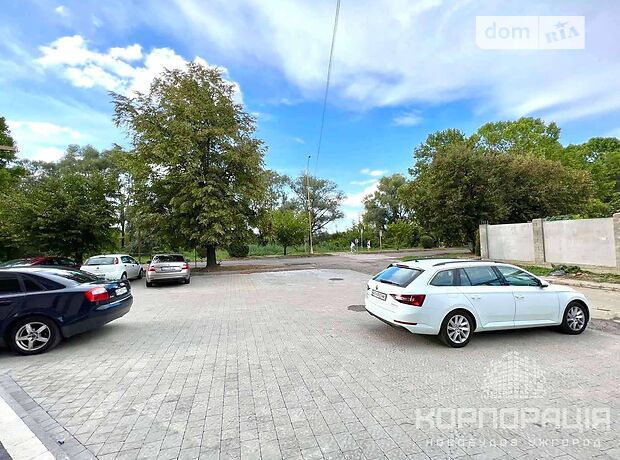 Торговая площадь в Ужгороде, сдам в аренду по Словянська набережна, район Центр, цена: 57 303 грн за объект фото 1 Торговая площадь в Ужгороде, сдам в аренду по Словянська набережна, район Центр, цена: 57 303 грн за объект фото 1