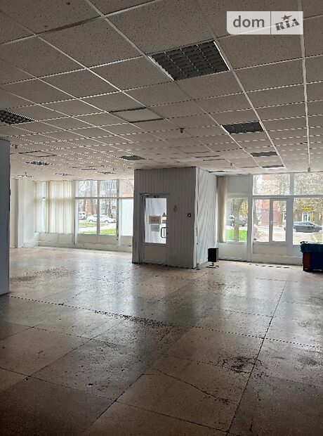 Торгова площа в Умані, здам в оренду по Тищика 3, район Умань, ціна: 34 000 грн за об’єкт фото 1 Торгова площа в Умані, здам в оренду по Тищика 3, район Умань, ціна: 34 000 грн за об’єкт фото 1