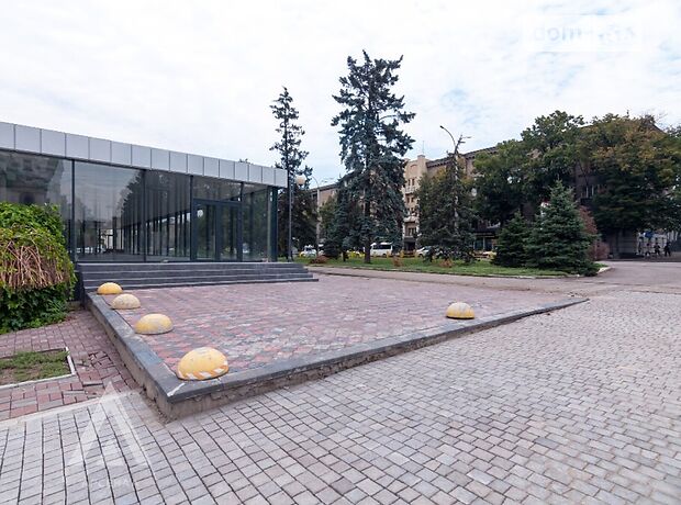 Специальное помещение в Запорожье, сдам в аренду по Соборный проспект 39, район Александровский (Жовтневый), цена: 180 000 грн за объект фото 1 Специальное помещение в Запорожье, сдам в аренду по Соборный проспект 39, район Александровский (Жовтневый), цена: 180 000 грн за объект фото 1