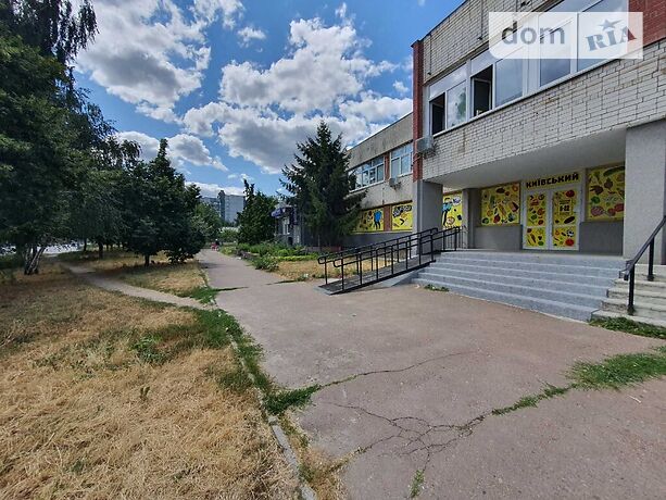 Торгова площа в Чернігові, здам в оренду по Київська вулиця, район Деснянський, ціна: 60 000 грн за об’єкт фото 1 Торгова площа в Чернігові, здам в оренду по Київська вулиця, район Деснянський, ціна: 60 000 грн за об’єкт фото 1