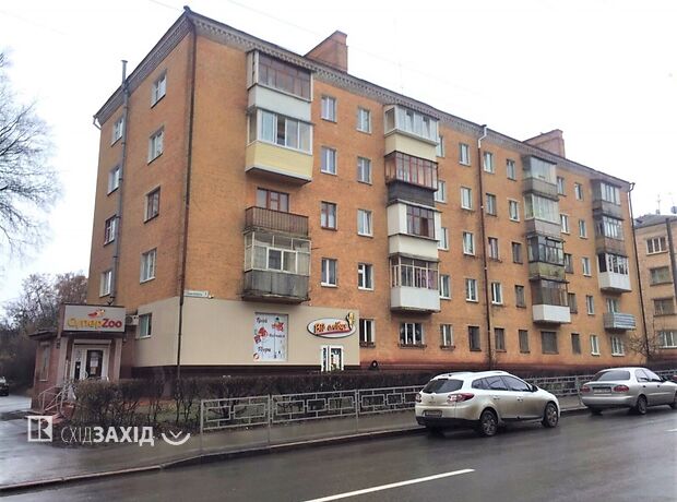 Торговая площадь в Чернигове, сдам в аренду по Гетьмана Полуботка улица 7, район Центр, цена: 26 265 грн за объект фото 1 Торговая площадь в Чернигове, сдам в аренду по Гетьмана Полуботка улица 7, район Центр, цена: 26 265 грн за объект фото 1