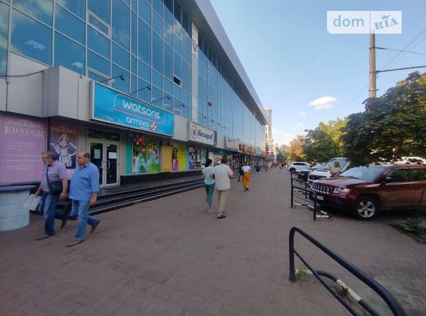Торговая площадь в Чернигове, сдам в аренду по Мира проспект, район Центральный Рынок, цена: 97 680 грн за объект фото 1 Торговая площадь в Чернигове, сдам в аренду по Мира проспект, район Центральный Рынок, цена: 97 680 грн за объект фото 1