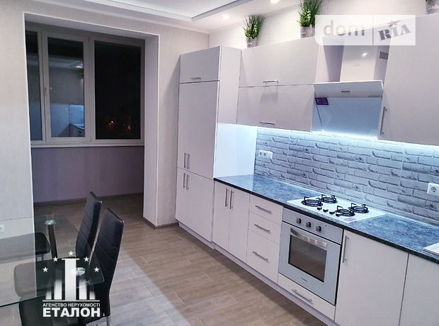 однокімнатна квартира з меблями в Вінниці, район Слов’янка, на вул. Академіка Заболотного в довготривалу оренду помісячно фото 1 однокімнатна квартира з меблями в Вінниці, район Слов’янка, на вул. Академіка Заболотного в довготривалу оренду помісячно фото 1