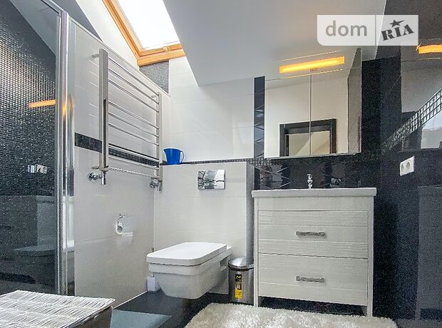двухэтажный дом с ремонтом, 227 кв. м, кирпич. Продажа в Запорожье район Днепровский (Ленинский) фото 1 двухэтажный дом с ремонтом, 227 кв. м, кирпич. Продажа в Запорожье район Днепровский (Ленинский) фото 1