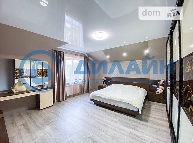 двухэтажный дом с ремонтом, 227 кв. м, кирпич. Продажа в Запорожье район Днепровский (Ленинский) фото 1 двухэтажный дом с ремонтом, 227 кв. м, кирпич. Продажа в Запорожье район Днепровский (Ленинский) фото 1