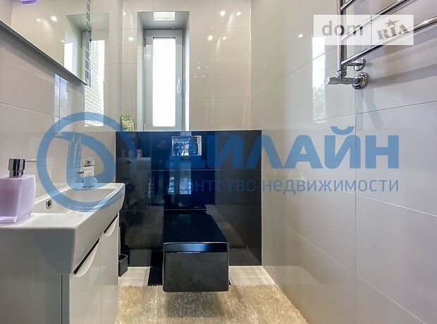 двухэтажный дом с ремонтом, 227 кв. м, кирпич. Продажа в Запорожье район Днепровский (Ленинский) фото 1 двухэтажный дом с ремонтом, 227 кв. м, кирпич. Продажа в Запорожье район Днепровский (Ленинский) фото 1
