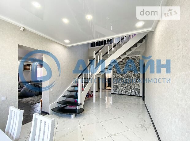 двухэтажный дом с ремонтом, 227 кв. м, кирпич. Продажа в Запорожье район Днепровский (Ленинский) фото 1 двухэтажный дом с ремонтом, 227 кв. м, кирпич. Продажа в Запорожье район Днепровский (Ленинский) фото 1