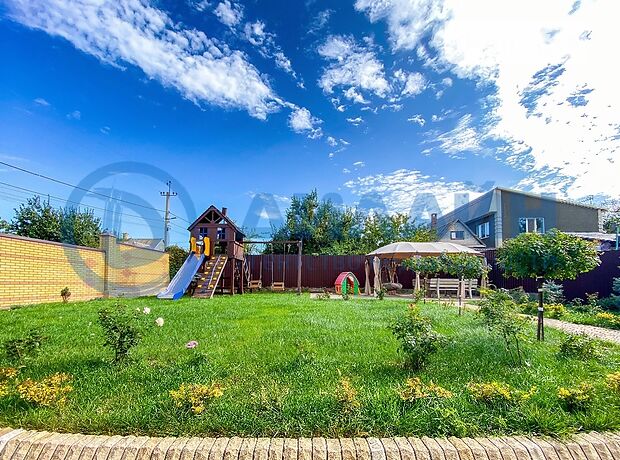 двухэтажный дом с ремонтом, 227 кв. м, кирпич. Продажа в Запорожье район Днепровский (Ленинский) фото 1 двухэтажный дом с ремонтом, 227 кв. м, кирпич. Продажа в Запорожье район Днепровский (Ленинский) фото 1
