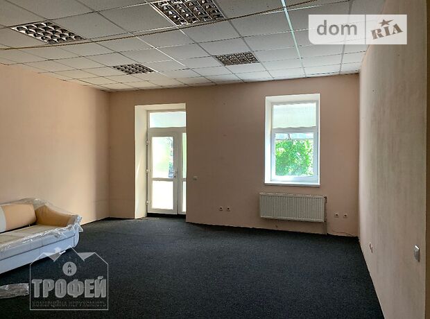 Офисное помещение на 150 кв.м. в торгово-офисном центре в Виннице фото 1 Офисное помещение на 150 кв.м. в торгово-офисном центре в Виннице фото 1