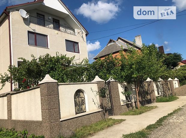 трехэтажный дом с садом, 350 кв. м, кирпич. Продажа в Хусте район Хуст фото 1 трехэтажный дом с садом, 350 кв. м, кирпич. Продажа в Хусте район Хуст фото 1