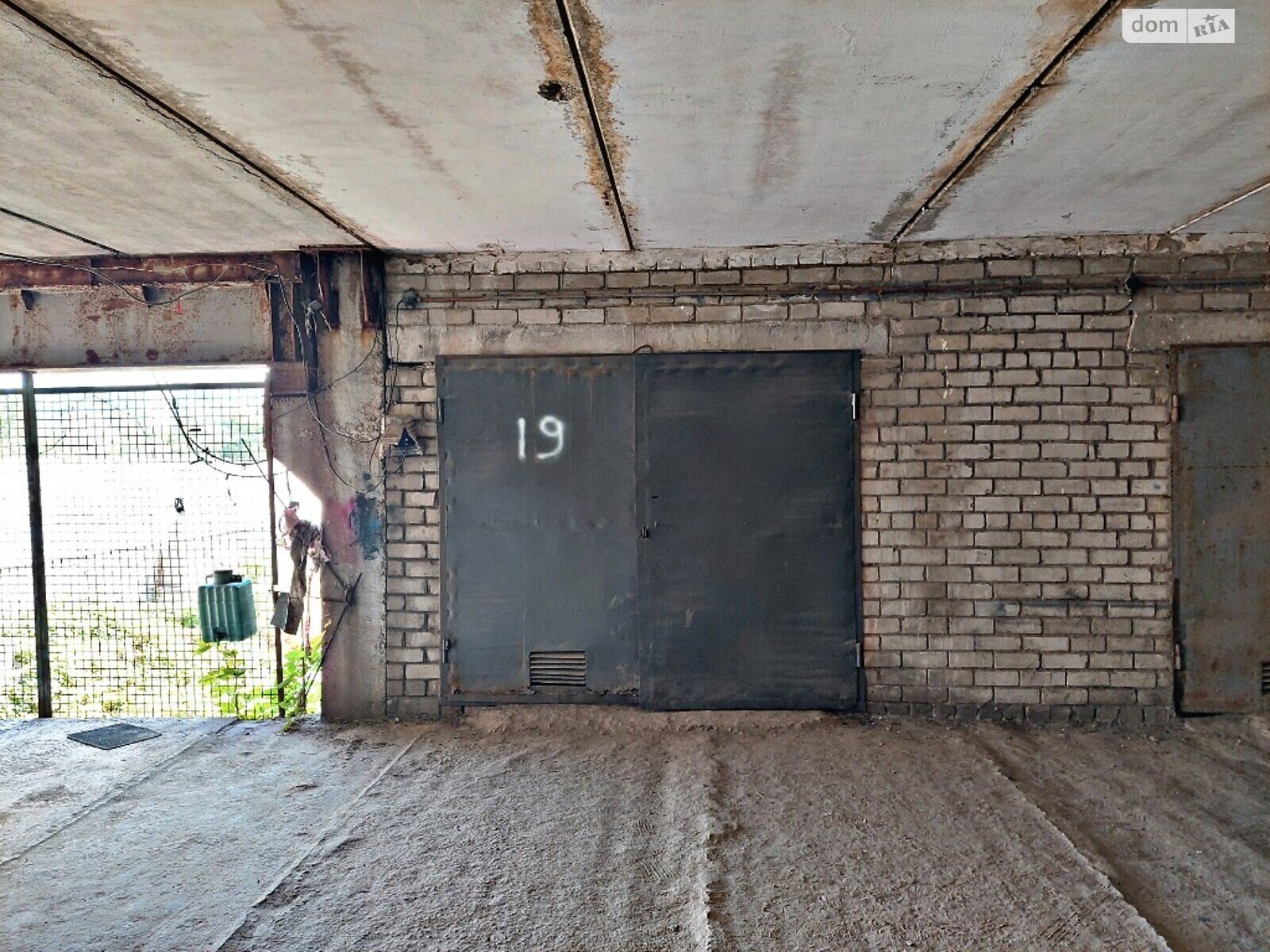 Місце в гаражному кооперативі під легкове авто в Харкові, площа 48 кв.м. фото 1