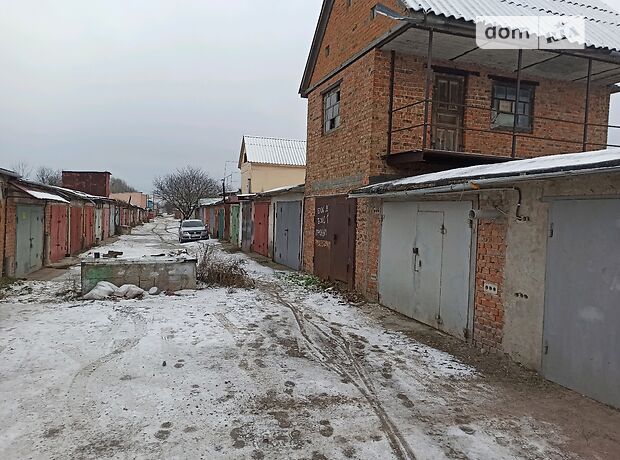 Бокс в гаражному комплексі універсальний в Хмельницькому, площа 40 кв.м. фото 1 Бокс в гаражному комплексі універсальний в Хмельницькому, площа 40 кв.м. фото 1