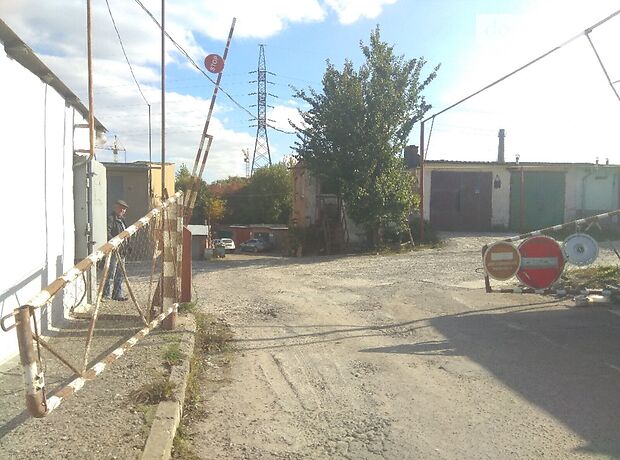 Бокс в гаражном комплексе под легковое авто, площадь 18 кв.м. фото 1 Бокс в гаражном комплексе под легковое авто, площадь 18 кв.м. фото 1