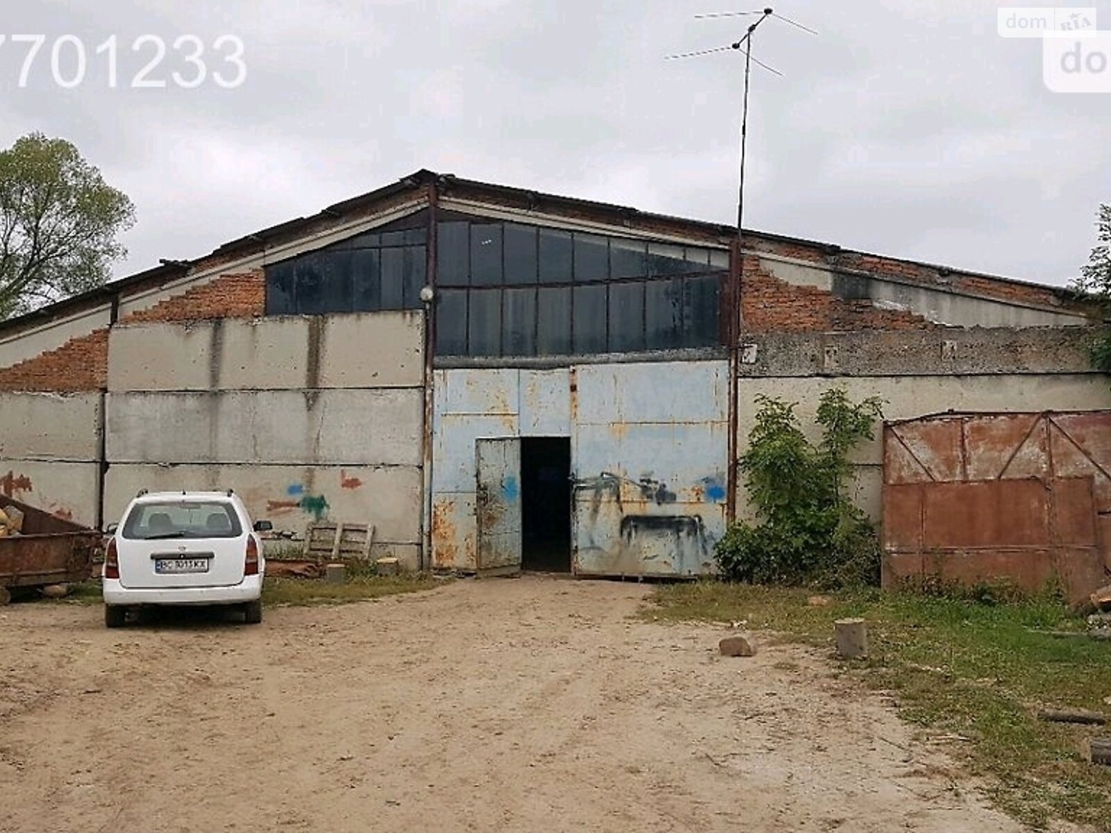 Місце в гаражному кооперативі універсальний в Великих Глібовичах, площа 652 кв.м. фото 1