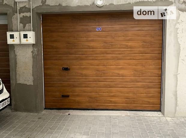 Бокс в гаражном комплексе под легковое авто, площадь 17.5 кв.м. фото 1 Бокс в гаражном комплексе под легковое авто, площадь 17.5 кв.м. фото 1