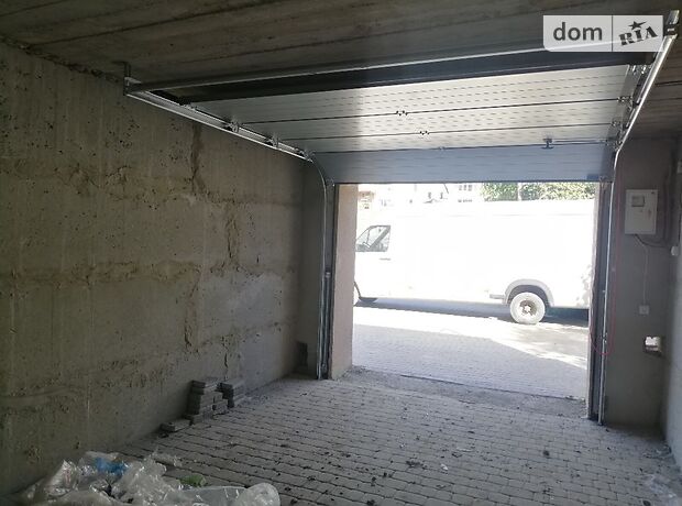 Бокс в гаражному комплексі під легкове авто в Тернополі, площа 20.6 кв.м. фото 1 Бокс в гаражному комплексі під легкове авто в Тернополі, площа 20.6 кв.м. фото 1