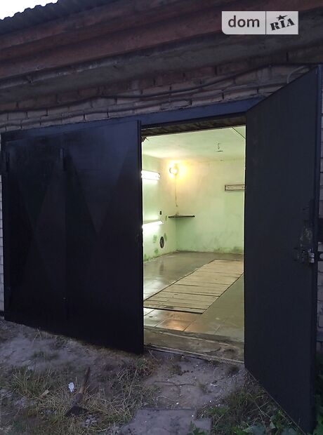Место в гаражном кооперативе под легковое авто в Тернополе, площадь 40 кв.м. фото 1 Место в гаражном кооперативе под легковое авто в Тернополе, площадь 40 кв.м. фото 1