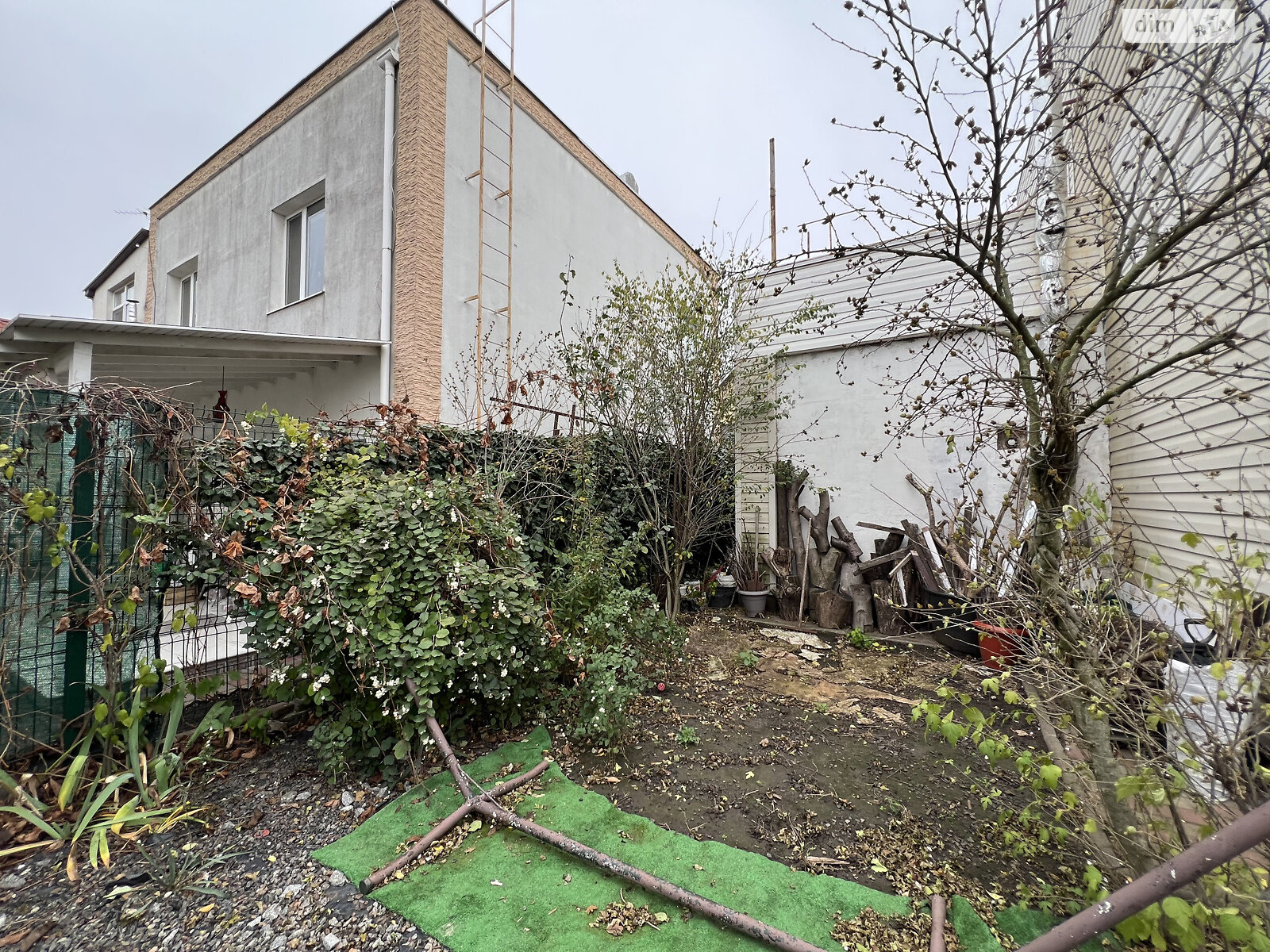 Продажа части дома в Авангарде, улица Селекционеров 22, 3 комнаты фото 1 Продажа части дома в Авангарде, улица Селекционеров 22, 3 комнаты фото 1