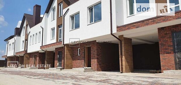 Продаж частини будинку в селі Погреби, вулиця Центральна 1, 5 кімнат фото 1 Продаж частини будинку в селі Погреби, вулиця Центральна 1, 5 кімнат фото 1