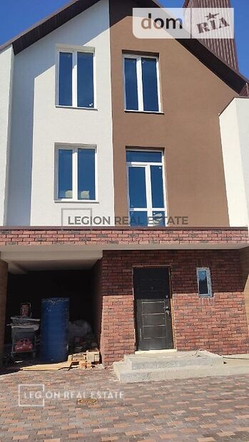 Продаж частини будинку в селі Погреби, вулиця Центральна 1, 5 кімнат фото 1 Продаж частини будинку в селі Погреби, вулиця Центральна 1, 5 кімнат фото 1